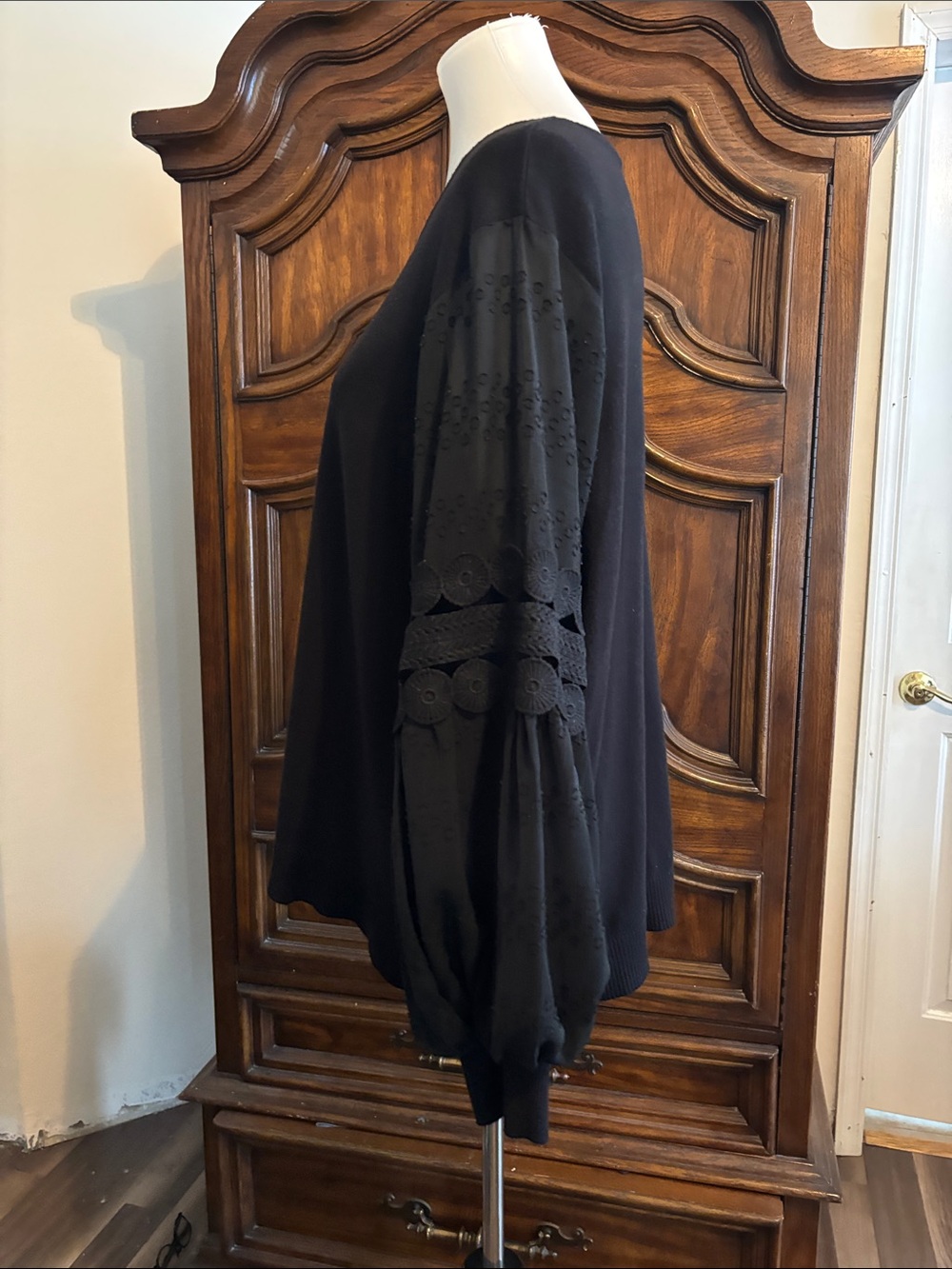 Sioni Milano black knit sweater with puff sleeve - Picture 6 of 11